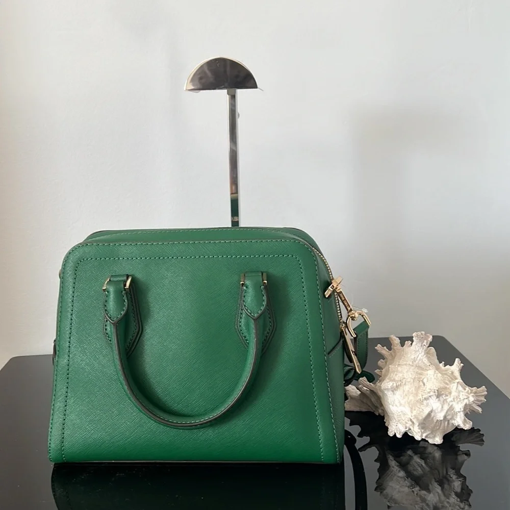 Michael Kors crossbody - Picture 4 of 9